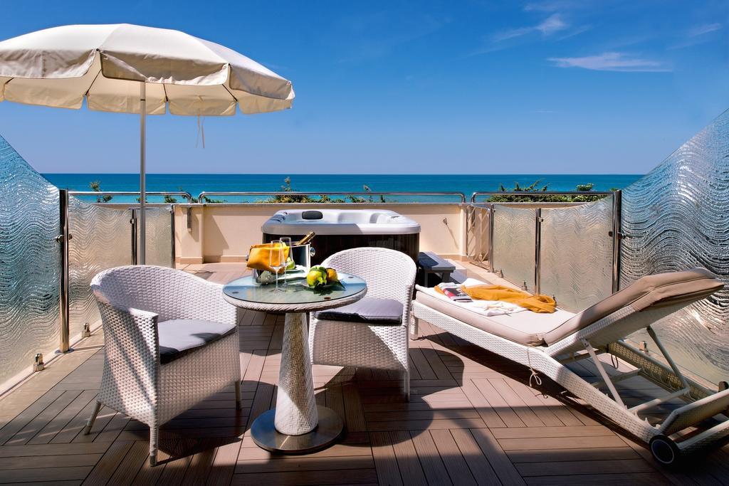 Hotel I Ginepri มาริน่า เด กาสตาเนโก การ์ดูชี ห้อง รูปภาพ